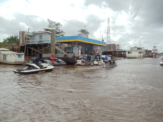 Reabastecendo em Igarapé Miri