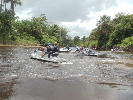 Rio Ubá, alluente do Rio Moju.