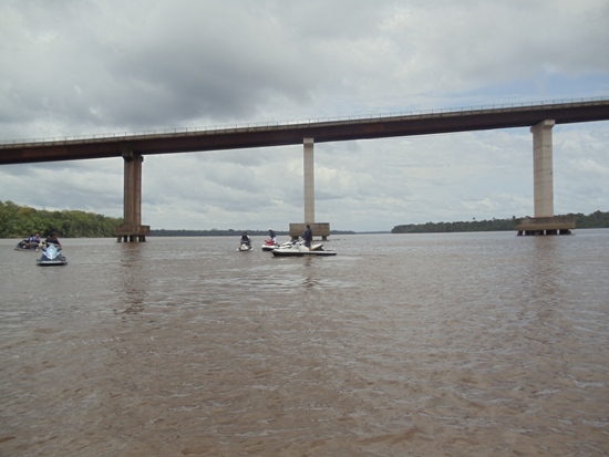 Ponte Moju 2,  próximo ao encontro do rio Acará