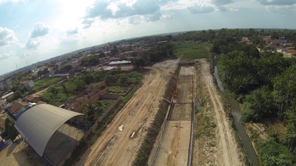 Encontra-se neste ponto, o avanço das obras, sentido Velha Marabá. 