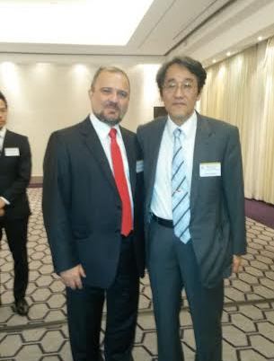 João Salame ao lado do presidente da Câmara Comércio Brasil-Japão