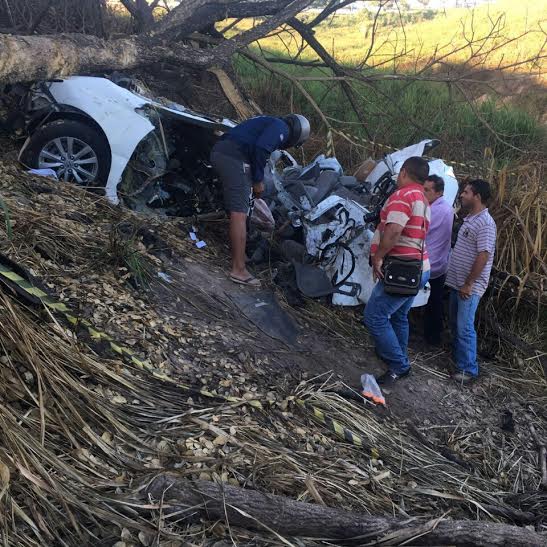 Estado em que ficou o carro da jovem, depois do acidente