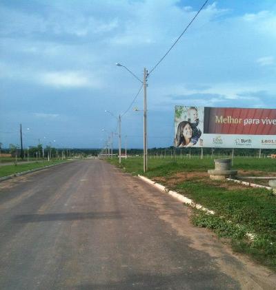 No final dessa avenida de pista dupla, encontra-se o Campus da Unifesspa.