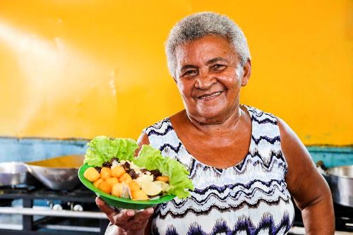 Dona Terezinha, criadora do prato.