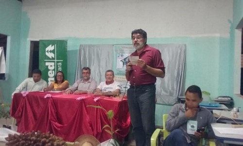 Reitor da Unifesspa, Maurílio Monteiro, e secretário de Educação de Marabá, Pedro Souza, integram a mesa do seminário.