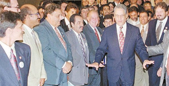 FHC comemora a emenda da reeleição, em 1997