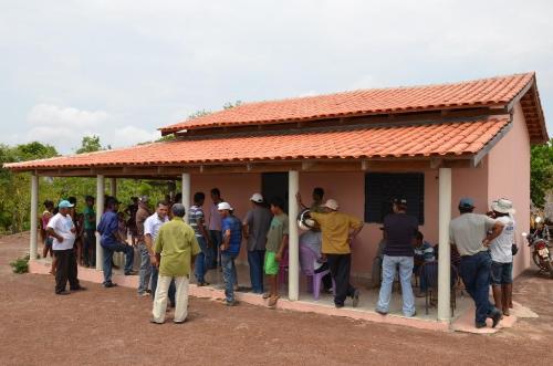 Novas casas entregues pelo governo federal, levando dignidade aos trabalhadores rurais.