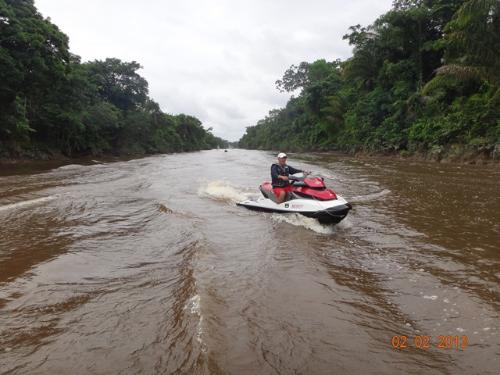 Leonel Pinho, mo Furo dos Escravos. Este caminho interliga as cabeceira do  rio Igarapé Miri aos rio Moju.