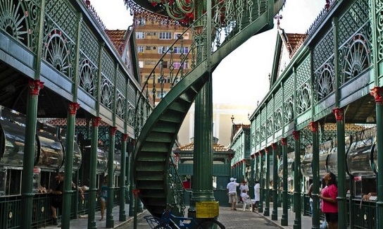 Interior do Mercado Municipal de Carnes