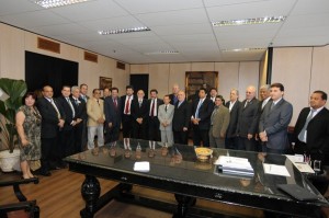 Ministro e comitiva