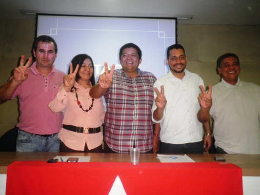 Milton Zimmer, vereadora Toínha, deputado Beto Faro (AS), Marcelo Alves e Demerval (DS), fecham acordo para segundo turno da eleição do PED.
