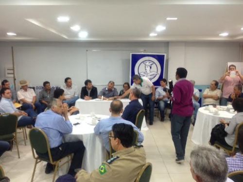 Empresários reunidos com diretores do Dnit, em  Marabá.